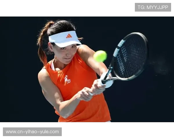 网球赛场最新动态：顶级选手激烈角逐冠军荣誉